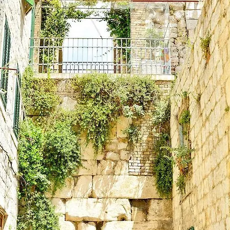 La Divine Apartment *